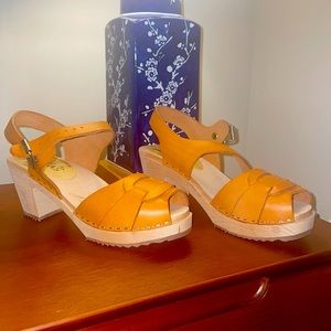Lotta From Stockholm Peep Toe Nubuck Leather Clogs - Sz 37